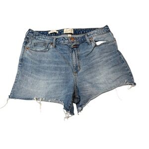 Universal Thread Shorts Vintage Midi Womens  SIZE 14/32